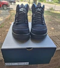 Jordan Air 5 / Mid Top Lace-Up Athletic 3