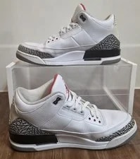 Size 13 - Jordan 3 Retro (2011) 2