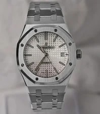 Audemars Piguet — Audemars Piguet Royal Oak Silver, 15450st.oo.1256st.01, Box & Papers — Watch — resale
