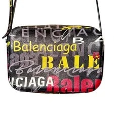 Balenciaga Everyday Camera 3