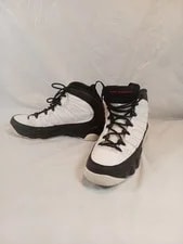 Air Jordan — Air Jordan 9 Retro Size 5 302359-112 2016 — Sneaker — resale