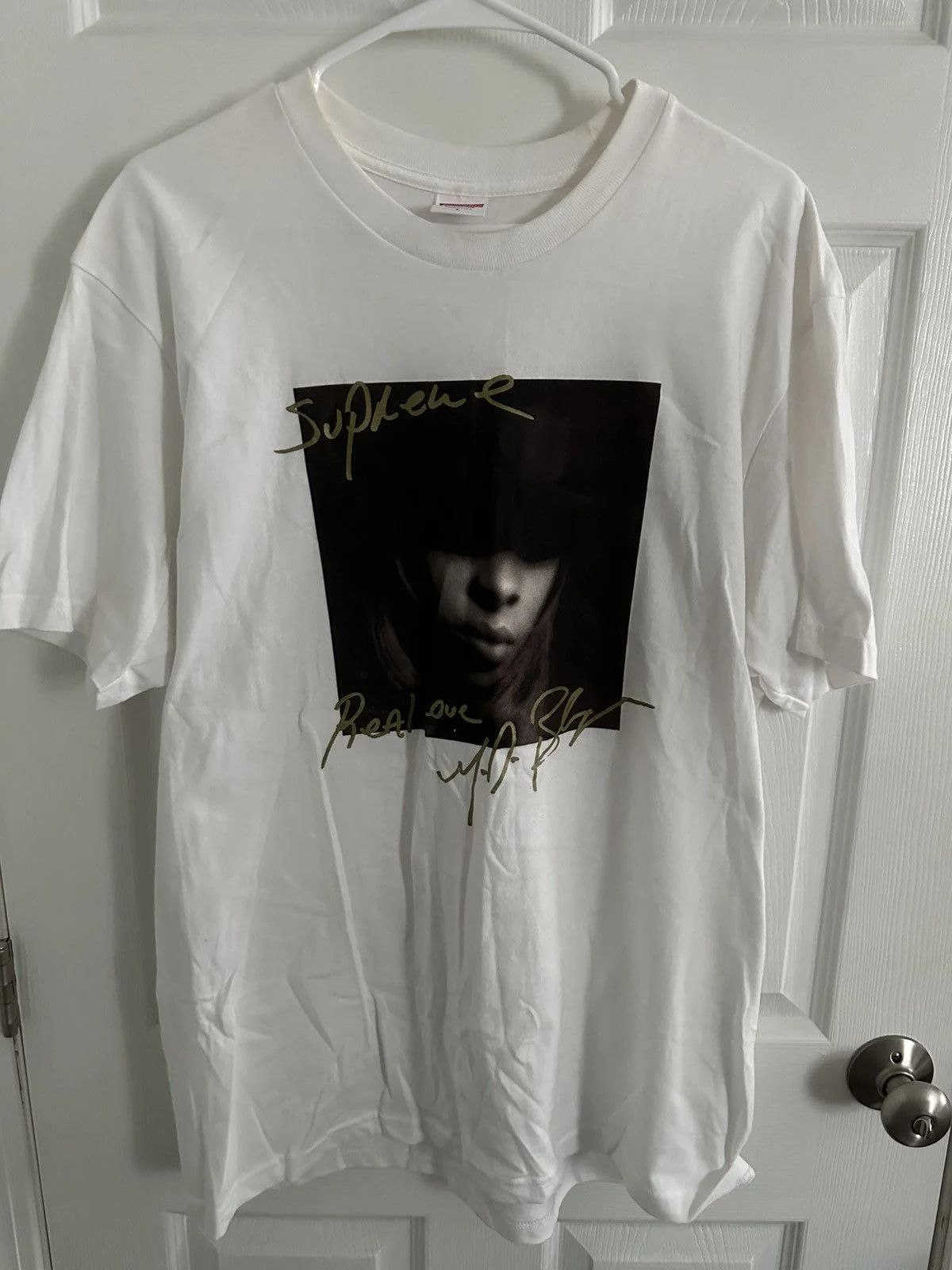 Supreme — Supreme Mary J. Blige Tee — streetwear — resale