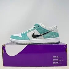 Nike SB — Size 9 Nike SB Dunk Low April Skateboards FD2562-400 — Sneaker — resale