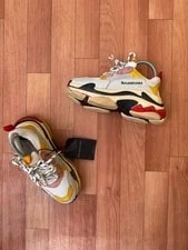 Balenciaga Triple S Size EU 35 , 5 US , 2 UK 3