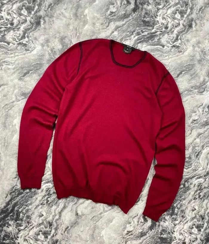 Gucci Sweater — streetwear — resale