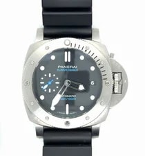 Panerai — Panerai Submersible 42mm Dive PAM00973 Black Stainless Steel Box and Card — Watch — resale