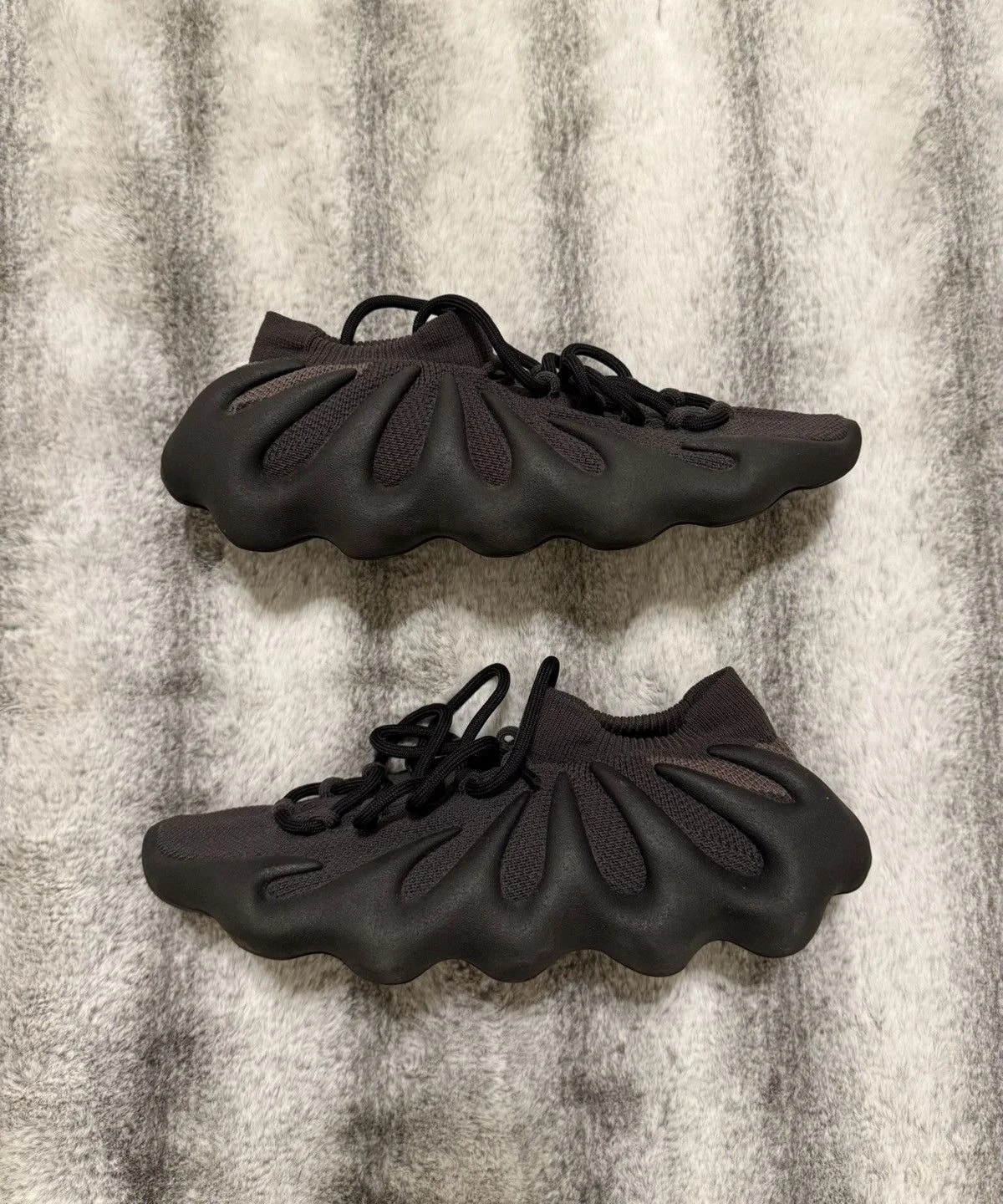 Yeezy — Yeezy 450 ‘Dark ’ — Sneaker — resale