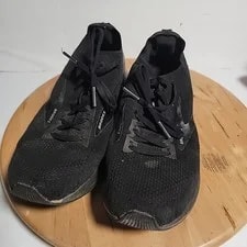 Brooks Levitate 3 Limited Edition 9.5 Athletic Shoes Outdoors Casual 2