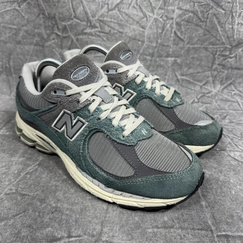 New Balance — New Balance 6 2002R New Spruce Magnet — Sneaker — resale
