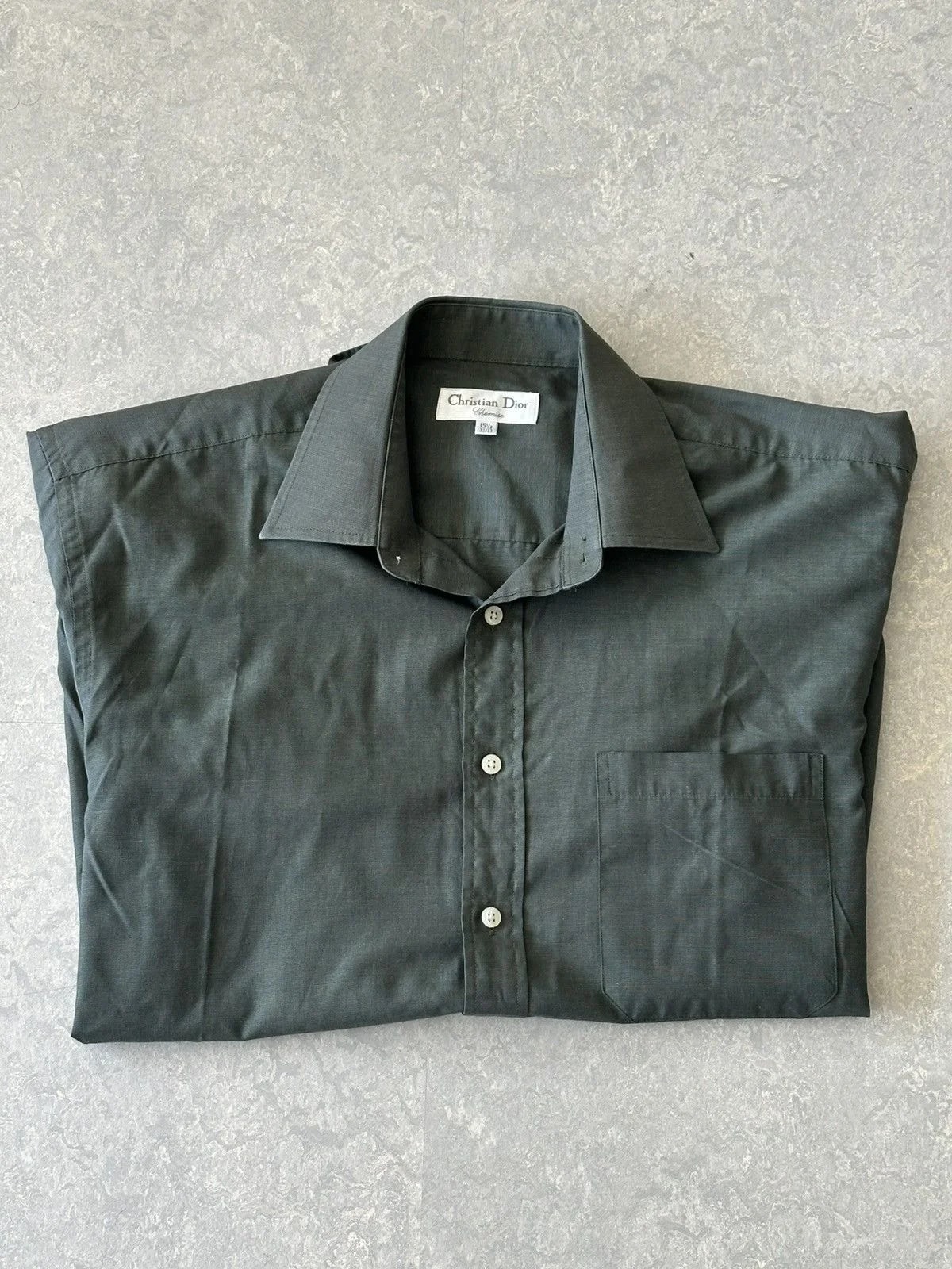 Button Up — streetwear — resale