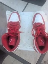 NIKE — Nike Swoosh — Sneaker — resale