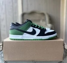 Nike SB — Nike SB Dunk Low “Classic ” BQ6817-302 ’s Size 9.5 🔥 — Sneaker — resale