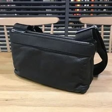 Bottega Veneta — Condition Bottega Veneta Sacoche Body 15302 — Handbag — resale