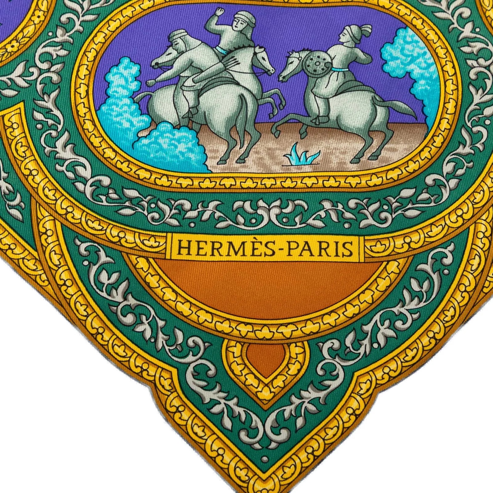 Qalamdan Scarf 2