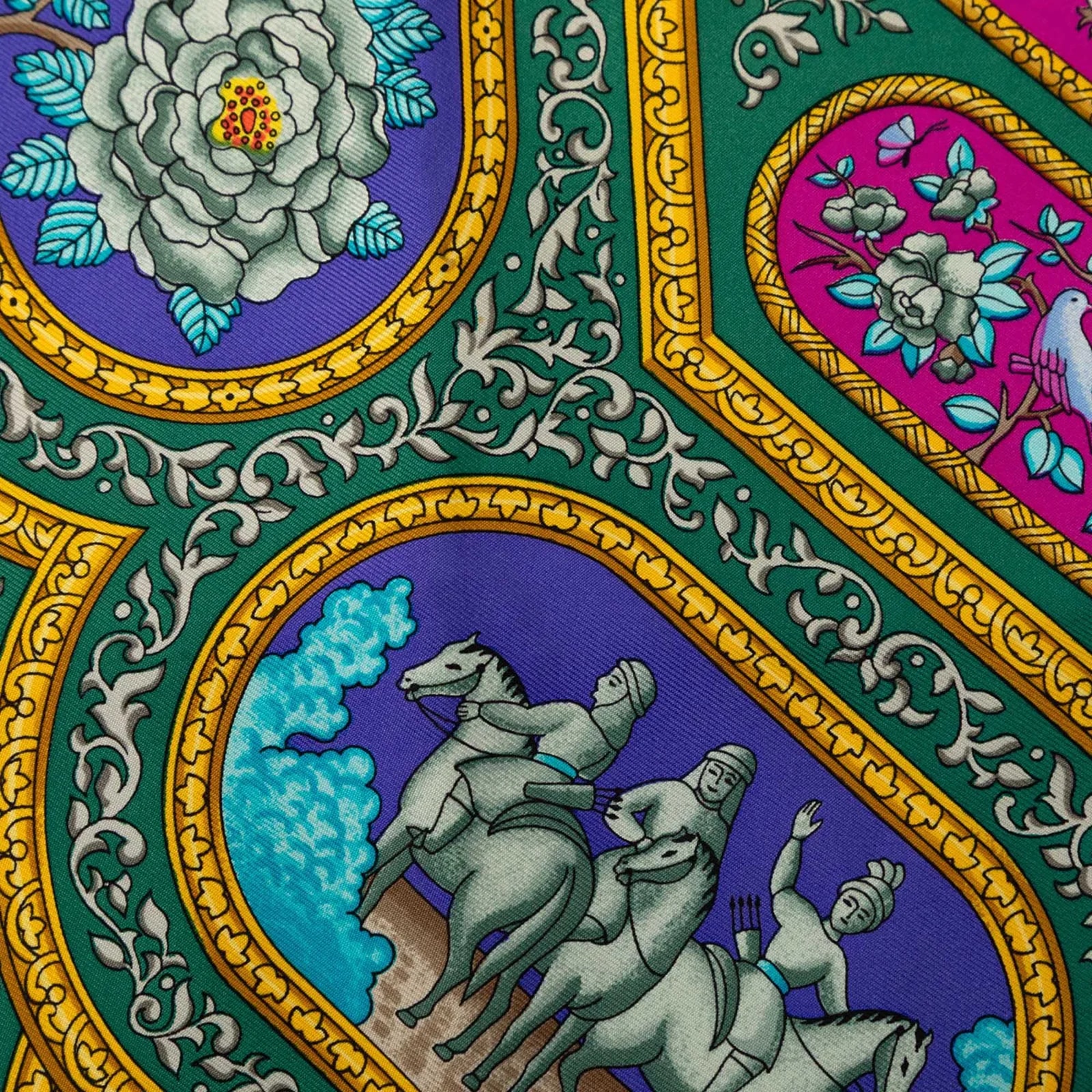 Qalamdan Scarf 4