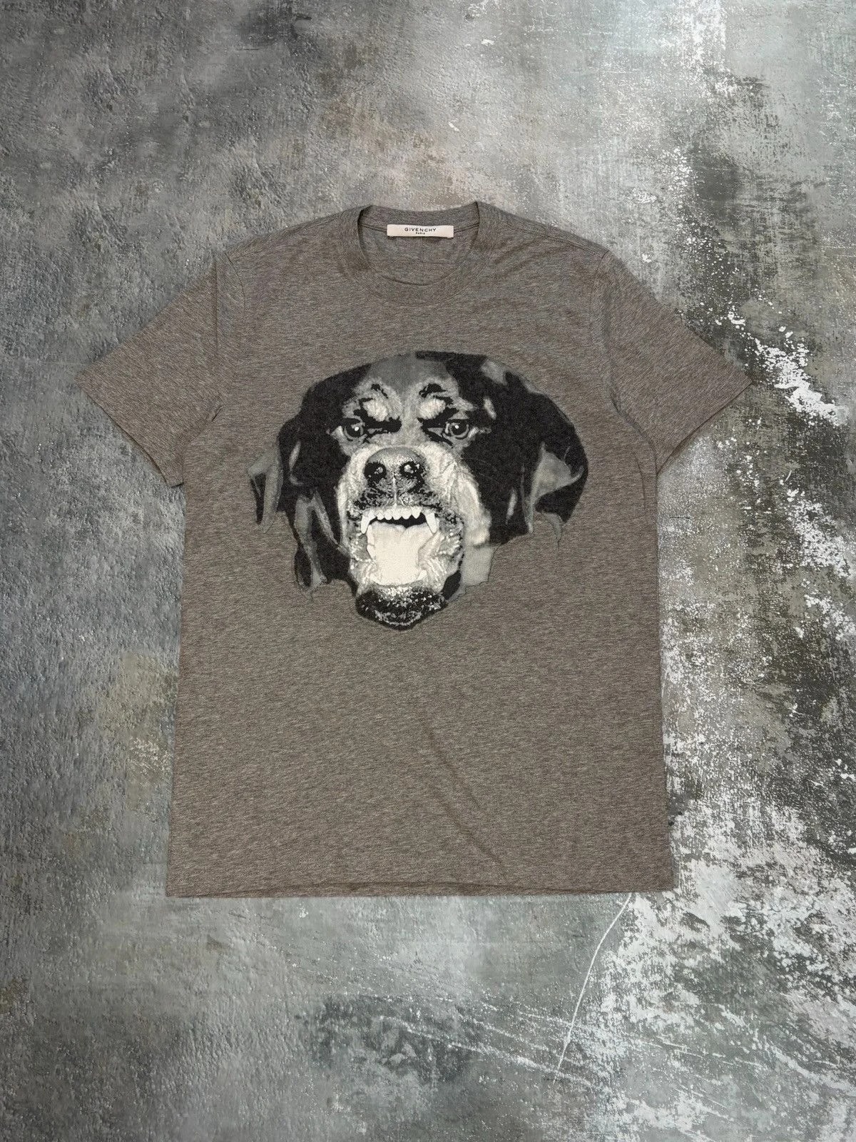 Givenchy — Givenchy Rottweiler T Shirt. Riccardo Tisci — streetwear — resale