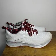 Brooks — Brooks Levitate 6 "Run Merry" Christmas Limited Edition Running Shoes — Sneaker — resale