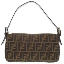 Fendi : Mamma Baguette 2305 26424 018 W27H16D4cm W/dust ; 3