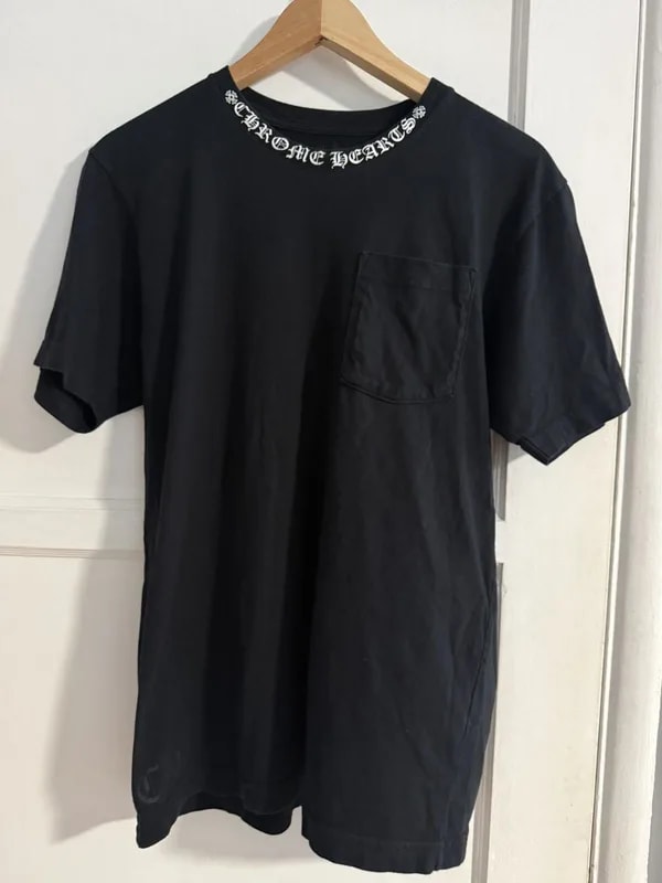 Hearts Neck Logo Shirt 2