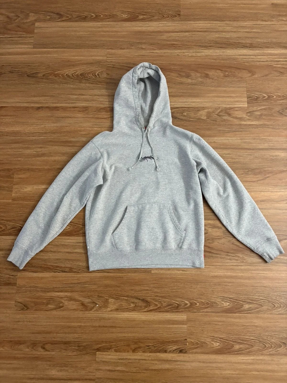 Supreme — Supreme Tag Hoodie Heather — streetwear — resale