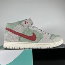 Size 9.5 - Nike SB Dunk Mid Widow 4