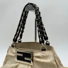 Fendi Mia Chain 2