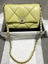 Chanel 19 Flap 465896 2