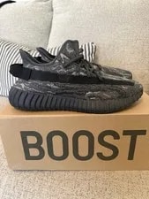 Yeezy — Yeezy Boost 350 V2 New in Box — Sneaker — resale