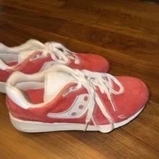 Saucony — Saucony Originals 6000 Size 8M Worn Once — Sneaker — resale