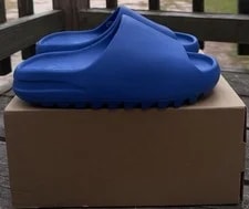 Size 10 - Yeezy Slide “ ” 2