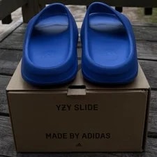 Size 10 - Yeezy Slide “ ” 3