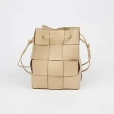 Bottega Veneta Cassette Bucket Small Crossbody 154326949 4