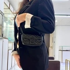 Gucci GG Matelasse Monochrome Marmont Chain Belt 2