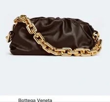 Bottega Veneta — Bottega Veneta Chain Pouch the Pouch — Handbag — deal