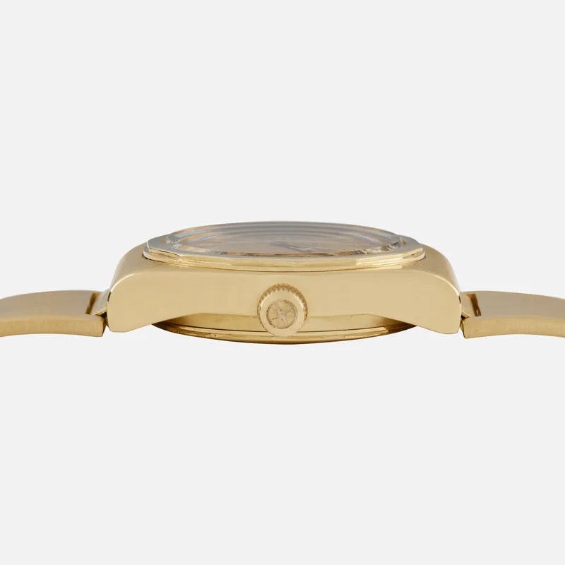 1970s Zenith Defy de Luxe in 18k Yellow Gold on Gay Frères Bracelet 4