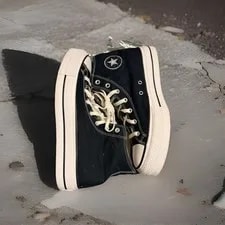 Converse ALL Stars Size 10.5 M 4