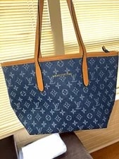 Louis Vuitton — Louis Vuitton Neverfull W/ Pockets — Handbag — resale