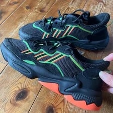 2019 Adidas Originals Ozweego Cblack Sgreen Hireco EE5696 Us10.5 2