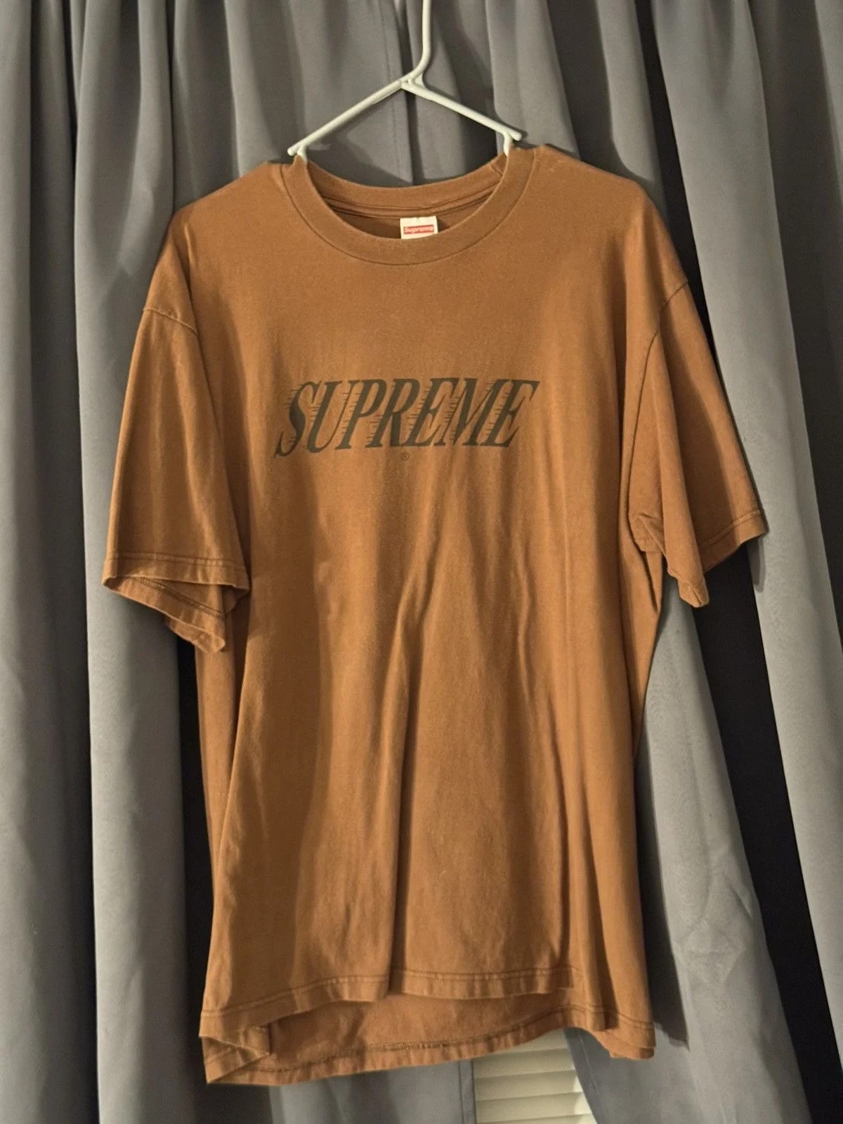 Supreme — Supreme Arc Tee — streetwear — resale
