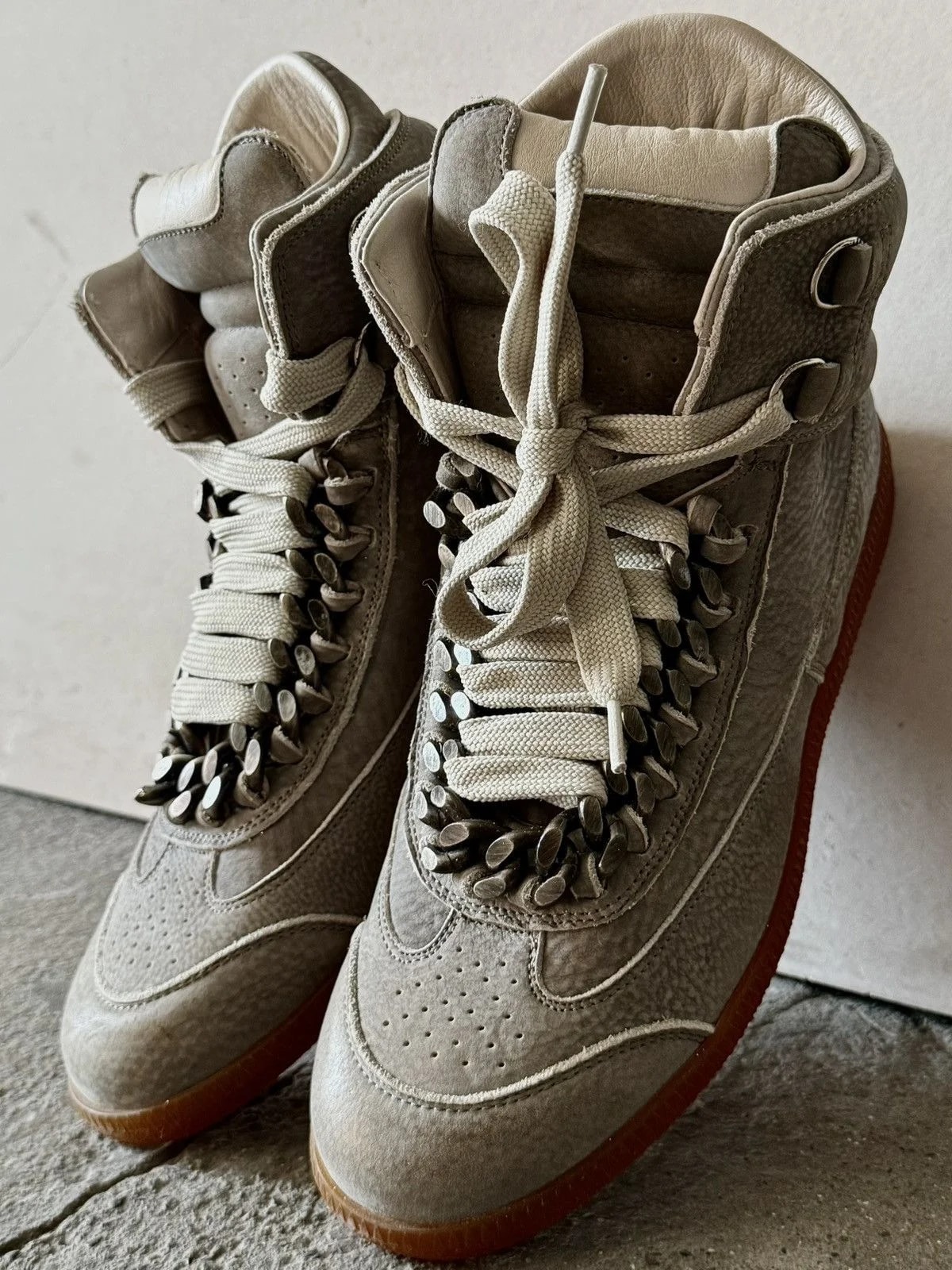Maison Margiela — Maison Margiela - Bulldog Chain High Top — Sneaker — resale