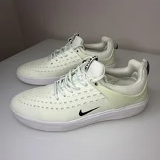Nike SB — ’s Nike SB Zoom Nyjah 3 Barely Size 11.5 Shoes DV7896-301 Skateboarding — Sneaker — resale