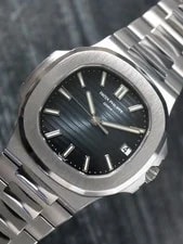 Patek Philippe — 41704: Patek Philippe Nautilus, Ref. 5711/1A-010, Box and 2017 Papers — Watch — resale