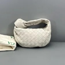 Bottega Veneta — Bottega Veneta Authentic 23*13*6cm — Handbag — resale