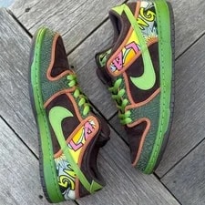 Nike SB — Nike SB Dunk Low “De la Soul” — Sneaker — resale