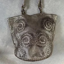 Bottega Veneta — Bottega Veneta Large Bucket — Handbag — resale