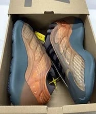 Adidas Originals GY4109 Minor Wear Or Small Flaws 11.5 /12.5 WomenR 3