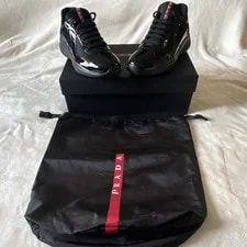 Prada ’S Laced 4