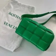 Bottega Veneta — Bottega Veneta Maxi Crossbody Authentic Excellent — Handbag — resale