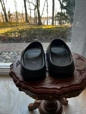 Yeezy Slide HQ6448 Size 6 Great Condition 3