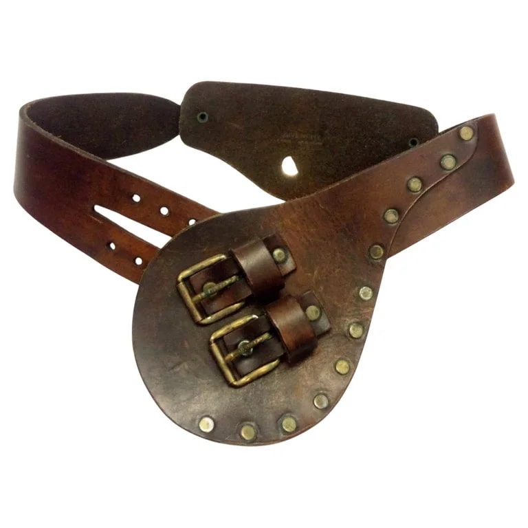 Givenchy Nouvelle Boutique — Unusual Givenchy Mod Era Belt — Accessory — resale